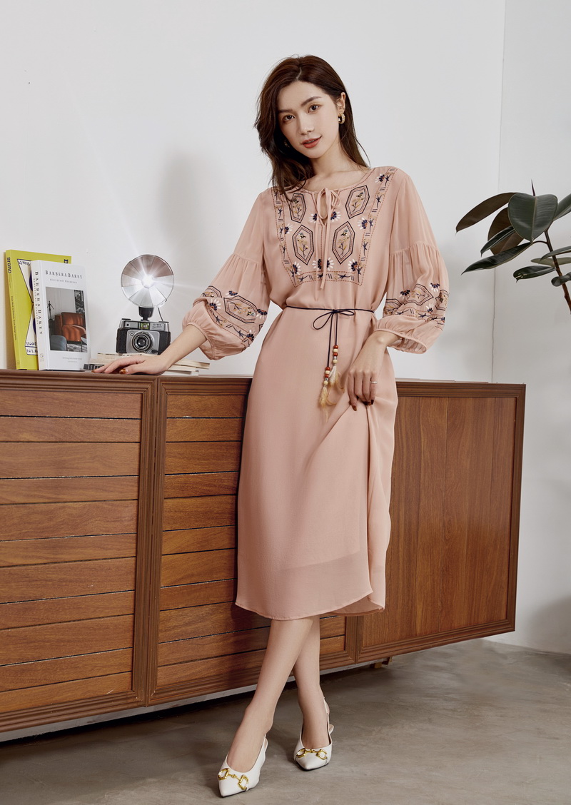 GAT-YRQ87537 Ladies' 100% pure mulberry silk EMB dress