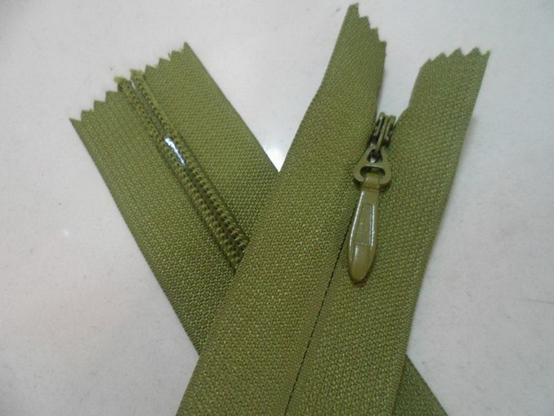 invisible zipper 4.jpg